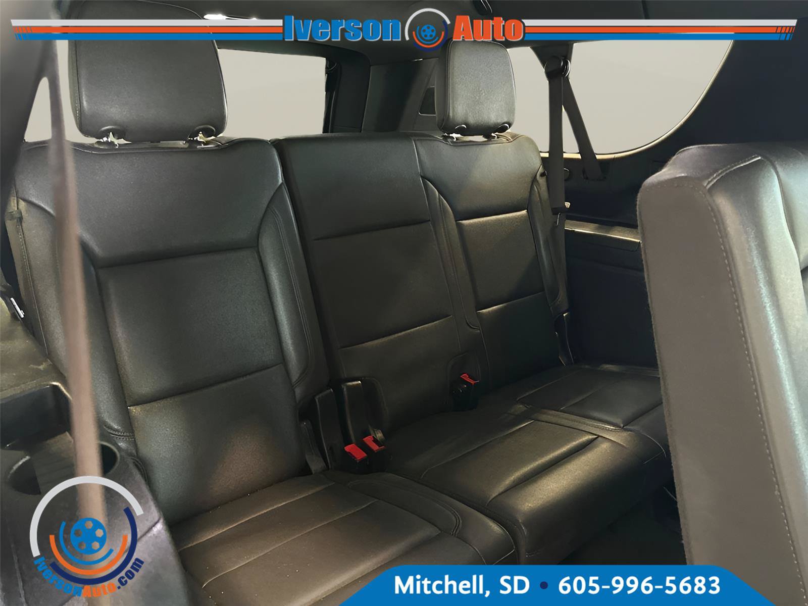 Used 2025 Chevrolet Suburban Z71 AWD/4WD image 32