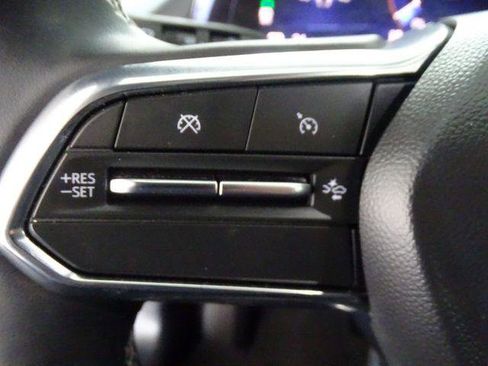 Used 2025 Chevrolet Equinox EV LT w/ Convenience Package FWD image 7