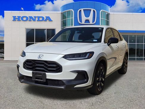 Used 2025 Honda HR-V Sport image 14