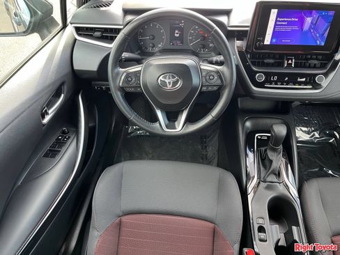 Certified 2025 Toyota Corolla SE FWD image 17