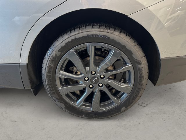 Used 2023 Chevrolet Equinox RS w/ RS Leather Package FWD image 14