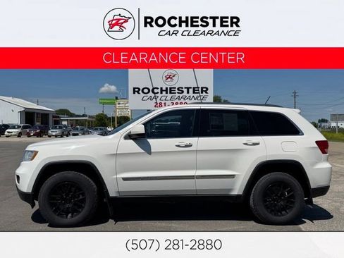 Used 2012 Jeep Grand Cherokee Laredo w/ Laredo E Group AWD/4WD image 1