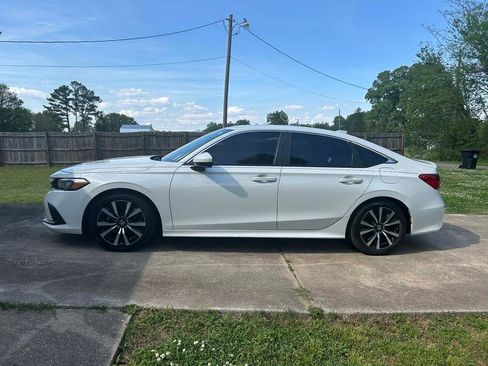 Used 2023 Honda Civic EX image 1