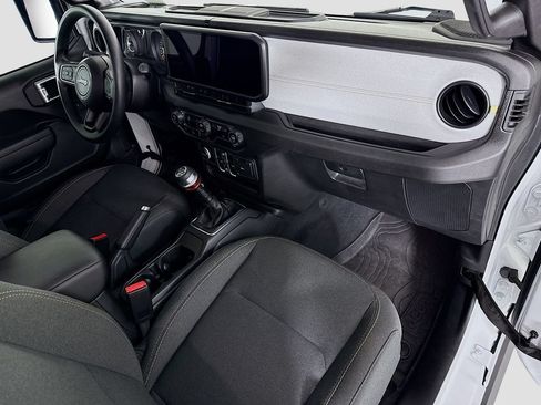 Used 2025 Jeep Wrangler Unlimited Sport AWD/4WD image 17
