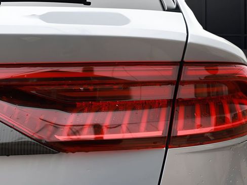 Used 2021 Audi RS Q8 w/ Carbon Optic Package image 30