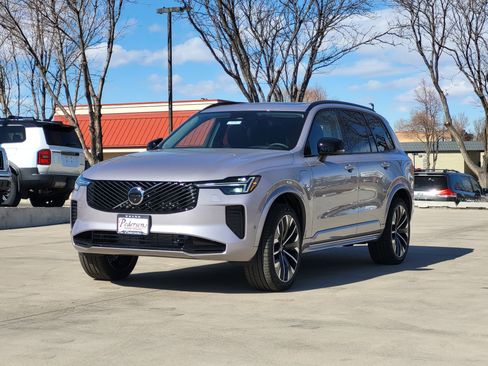 New 2026 Volvo XC90 T8 Ultra w/ Protection Package image 3