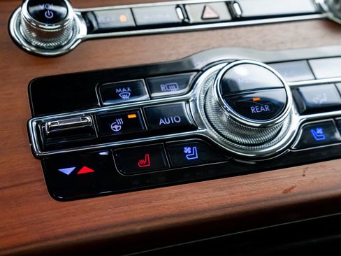 Used 2023 Lincoln Aviator Reserve w/ Equipment Group 201A image 24