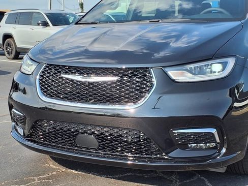 New 2025 Chrysler Pacifica Select FWD image 22
