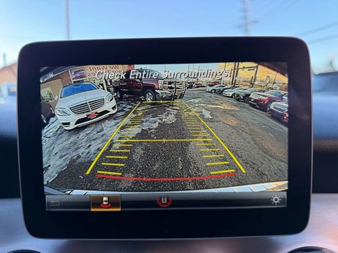 Used 2018 Mercedes-Benz GLA 250 4MATIC image 39