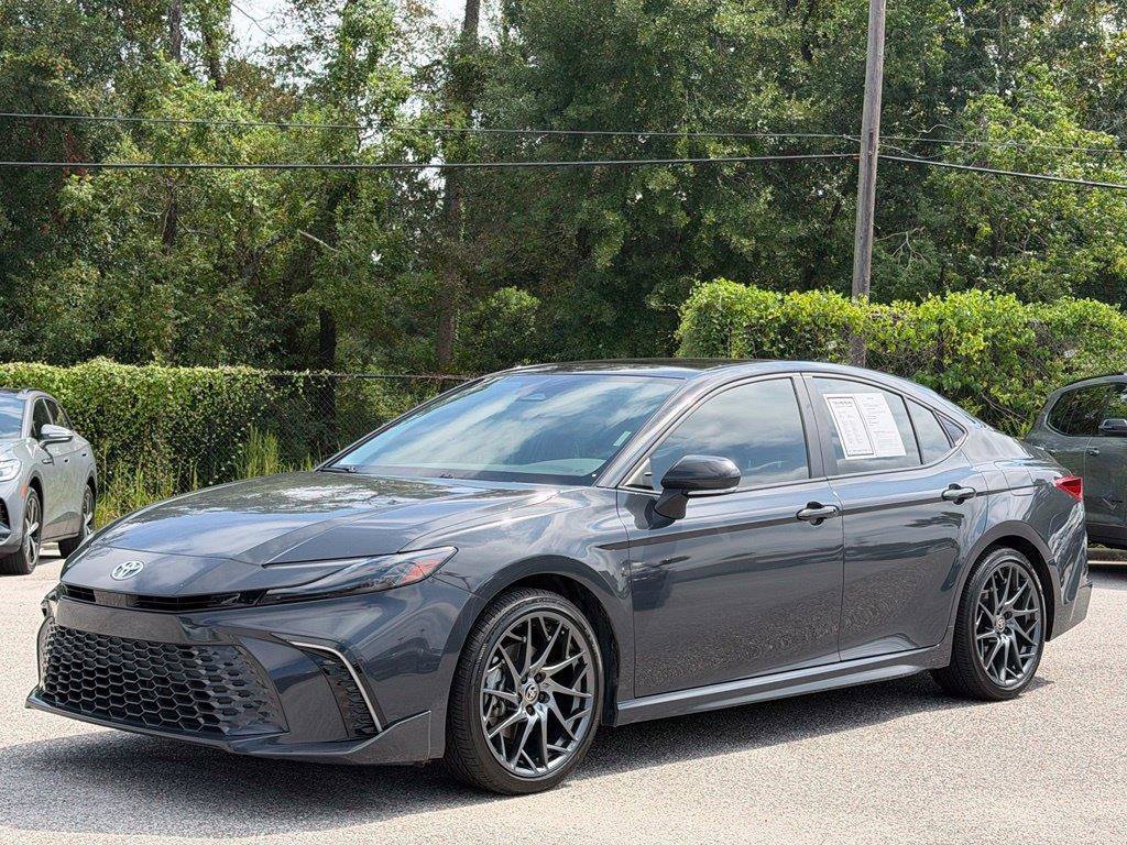 Used 2025 Toyota Camry XSE FWD image 6