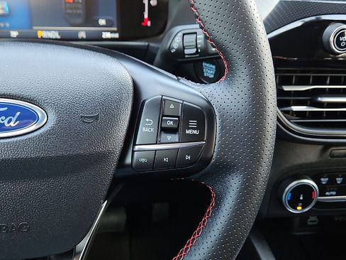 Used 2025 Ford Escape ST-Line image 19