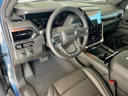 New 2026 GMC Yukon XL Denali image 6