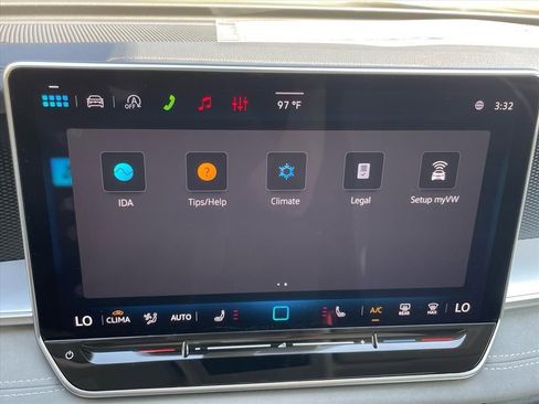 New 2026 Volkswagen Tiguan SE FWD image 11
