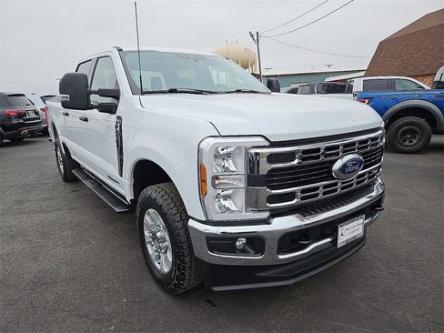 Used 2024 Ford F250 XLT w/ FX4 Off-Road Package image 11