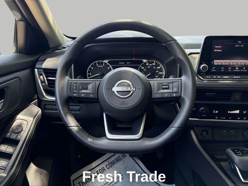 Used 2024 Nissan Rogue SV w/ SV Premium Package AWD/4WD image 12