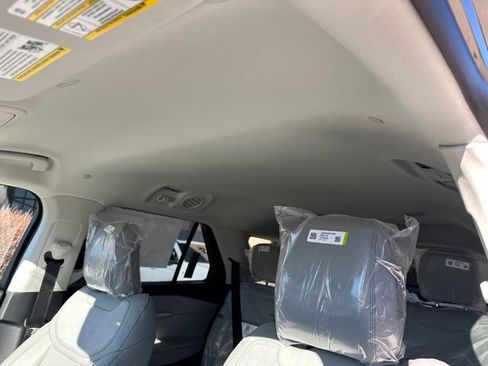 New 2026 Ford Explorer Active w/ Active Comfort Package image 28