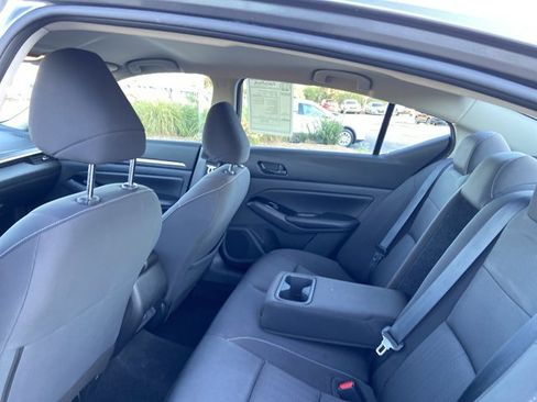 Used 2023 Nissan Altima 2.5 SV image 16