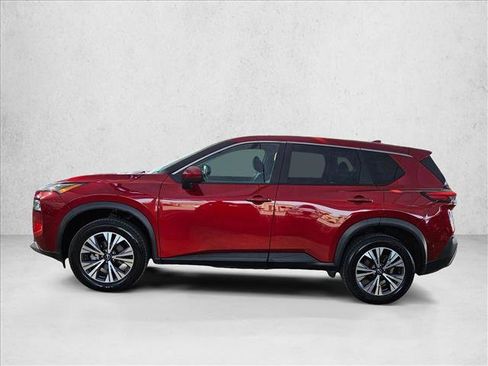 Used 2023 Nissan Rogue SV image 9