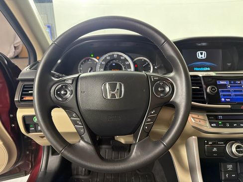 Used 2015 Honda Accord Touring image 13