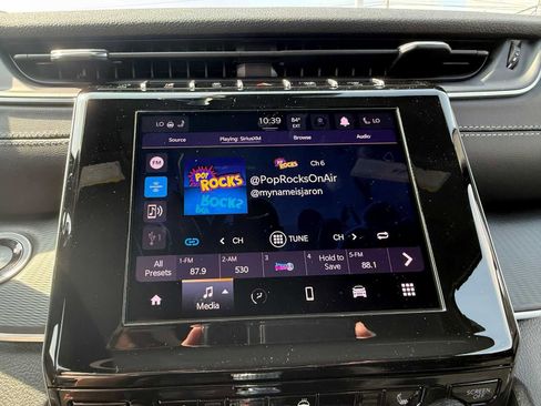 New 2025 Jeep Grand Cherokee Laredo w/ Trailer Tow Package image 9