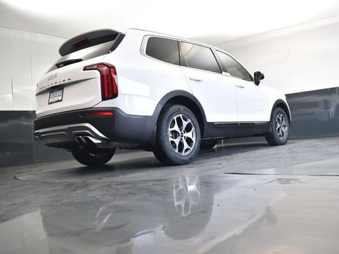 Used 2022 Kia Telluride EX image 26