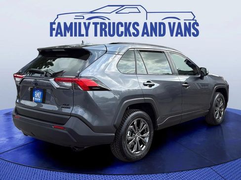 Used 2023 Toyota RAV4 XLE Premium AWD/4WD image 5