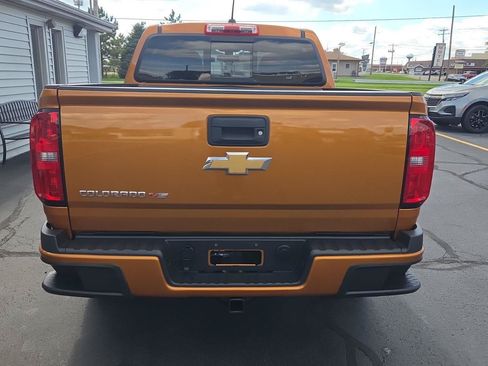 Used 2017 Chevrolet Colorado Z71 AWD/4WD image 5