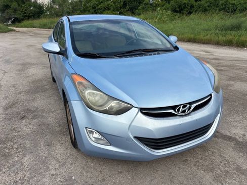 Used 2013 Hyundai Elantra GLS w/ Preferred Pkg FWD image 4