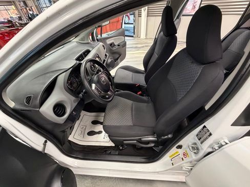 Used 2017 Toyota Yaris L FWD image 49