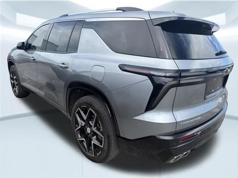 Used 2025 Chevrolet Traverse High Country w/ LPO, Cargo Package FWD image 15