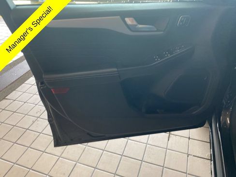 Used 2024 Ford Escape Platinum AWD/4WD image 10