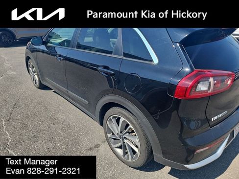 Used 2017 Kia Niro Touring FWD image 4