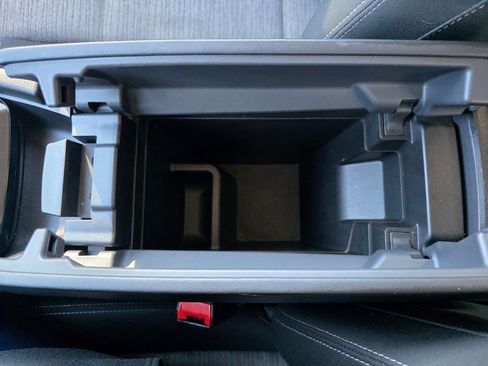 Used 2023 Nissan Rogue SV image 57