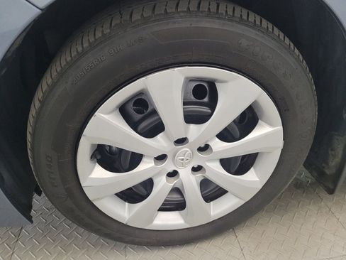 Used 2025 Toyota Corolla LE FWD image 31