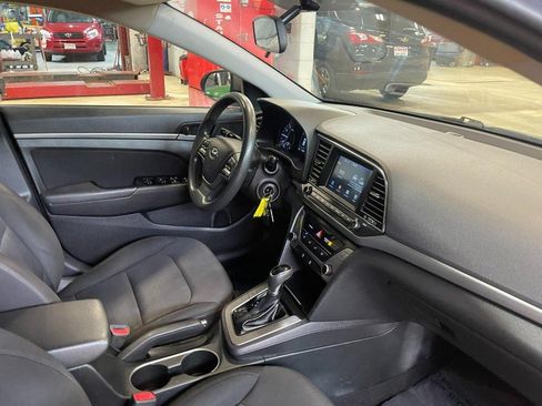 Used 2018 Hyundai Elantra SEL FWD image 9
