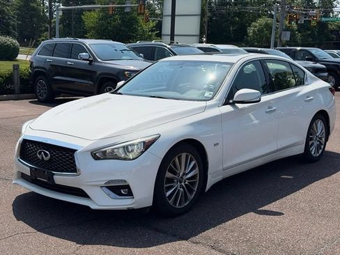 Used 2019 INFINITI Q50 Luxe w/ Essential Package (3.0T Luxe) AWD/4WD image 3