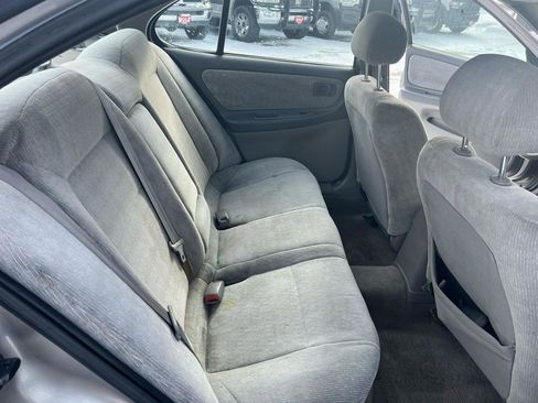 Used 2001 Nissan Altima GXE image 11