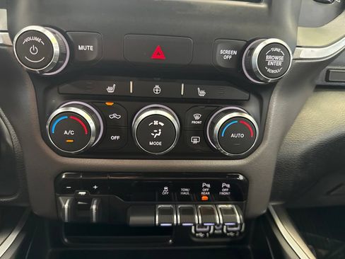 Used 2020 RAM 1500 Big Horn AWD/4WD image 20