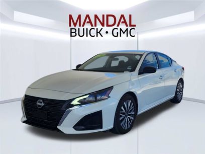 Used 2024 Nissan Altima 2.5 SV