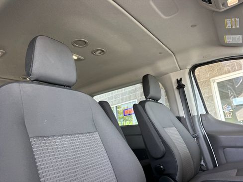 Used 2024 Ford Transit 350 XLT RWD image 18