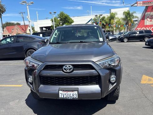 Used 2016 Toyota 4Runner SR5 AWD/4WD image 9
