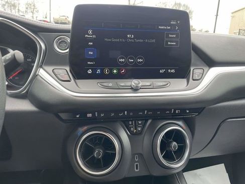 Used 2025 Chevrolet Blazer LT image 19