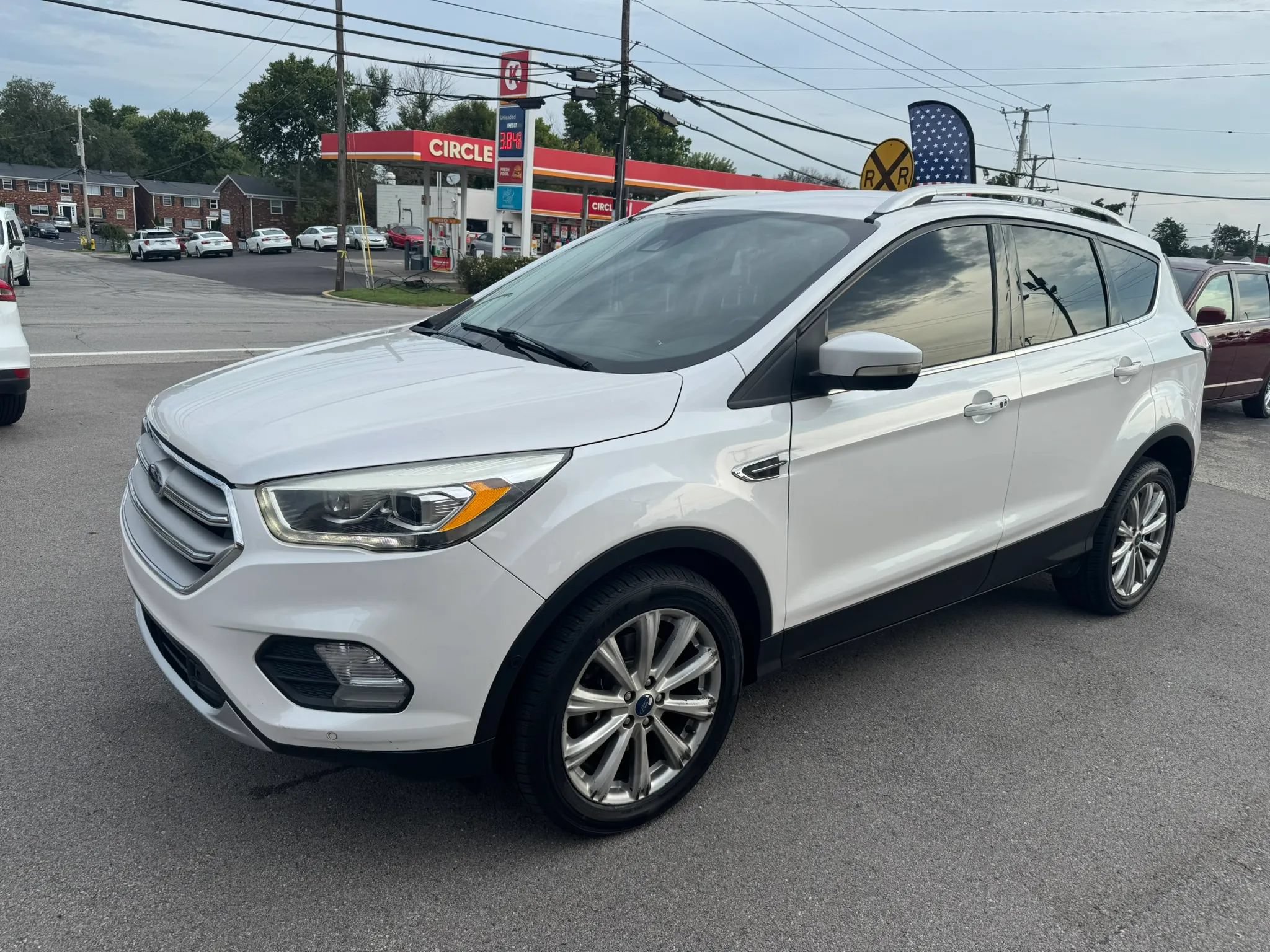 Used 2017 Ford Escape Titanium w/ Equipment Group 301A AWD/4WD image 4