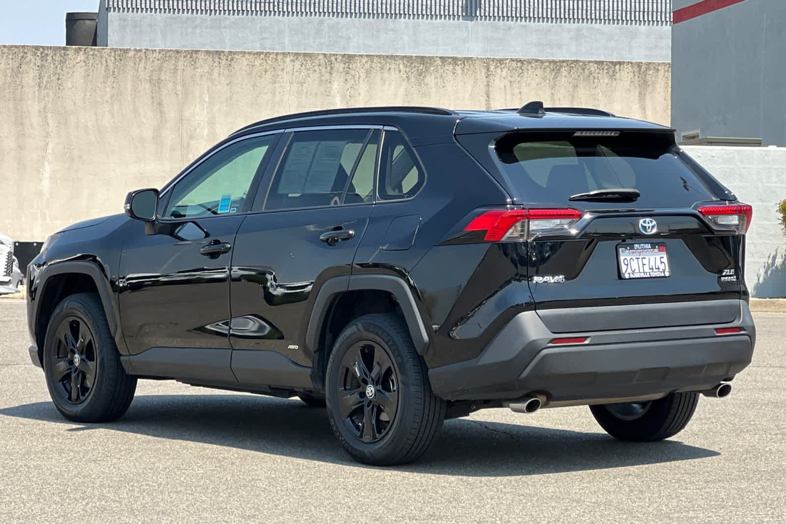 Certified 2022 Toyota RAV4 XLE AWD/4WD image 7