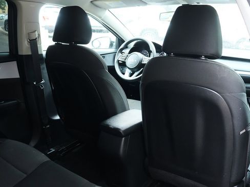 Used 2022 Kia Forte LXS image 28