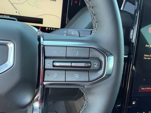 New 2026 GMC Yukon Denali w/ Advanced Technology Package AWD/4WD image 26