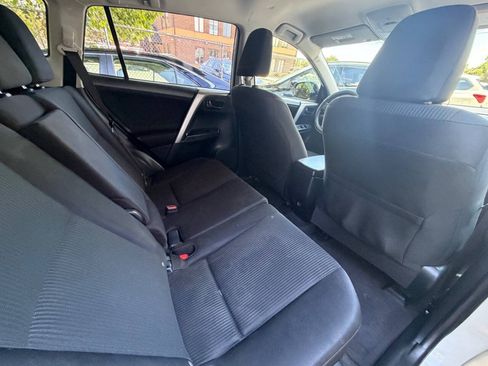 Used 2016 Toyota RAV4 LE FWD image 23
