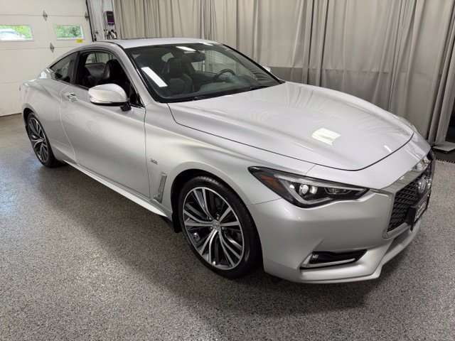 Used 2018 INFINITI Q60 3.0t Luxe w/ Sensory Package 3.0T Luxe AWD/4WD image 3