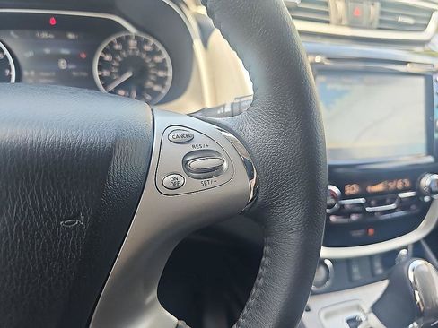 Used 2016 Nissan Murano SL FWD image 23