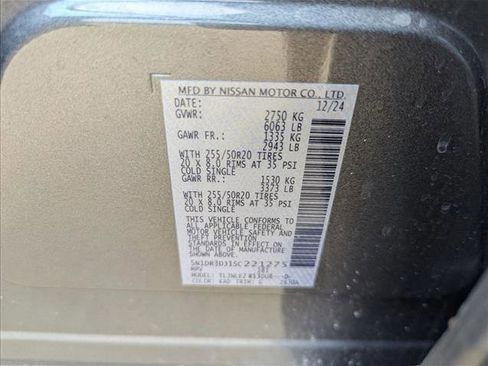 Used 2025 Nissan Pathfinder Platinum w/ Cargo Package AWD/4WD image 23